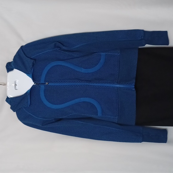 Lululemon Blue Hoodie Scuba Jacket. Size 6 - Picture 3 of 15